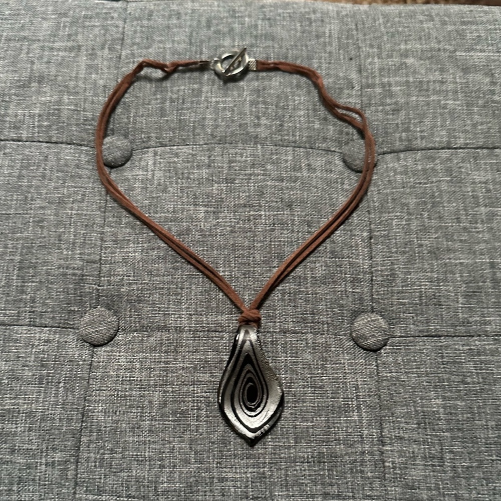 Vintage Necklace teardrop-shaped glass pendant